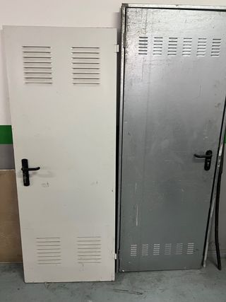 Puertas de chapa metálica
