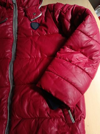 Cazadora niño roja y azul. Talla 16 años