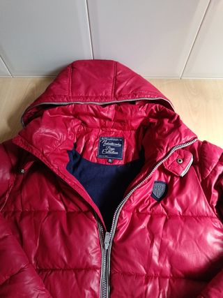 Cazadora niño roja y azul. Talla 16 años