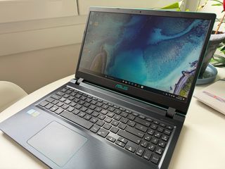 Portátil ASUS X560U i7 16GB RAM GTX 1050