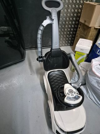 Coche de paseo blanco