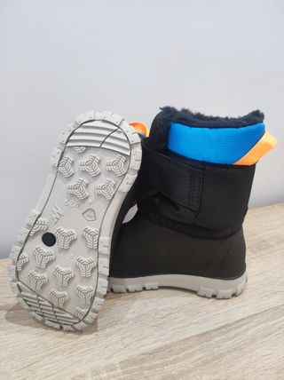 Botas nieve Quechua  impermeables talla 29.