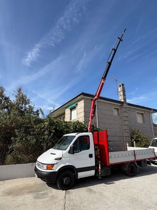 Camion grua//Camion pluma