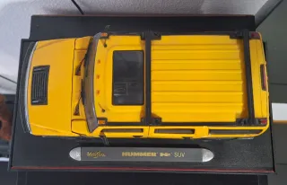 MAISTO  HUMMER H2 SUV escala 1/18.