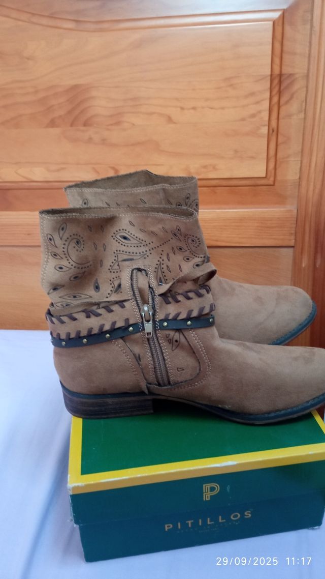 Botines de ante  beige/marrón