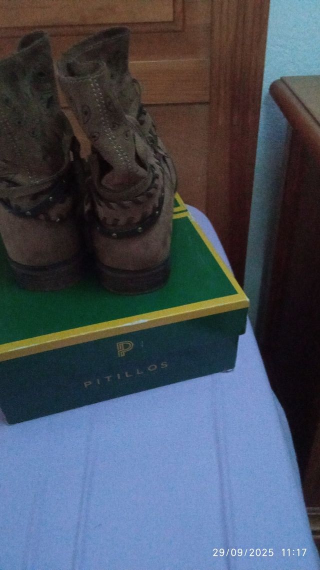 Botines de ante  beige/marrón