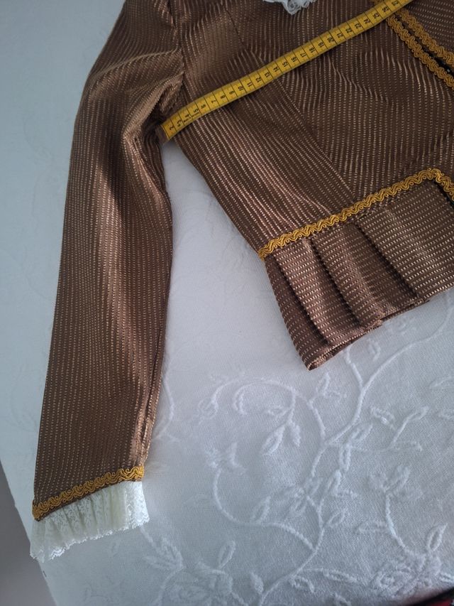 Traje de Baturra Dorado