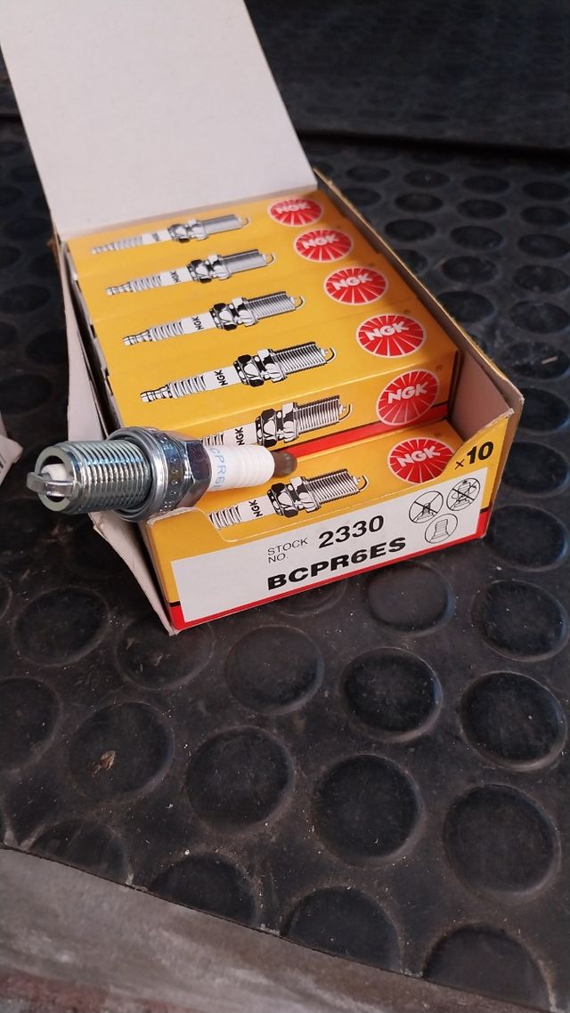 Bujías Bosch W7DC ChampionC9YCX,C7YCX,   NGK.