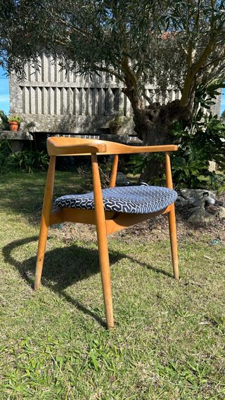 Sedie vintage in legno e tessuto