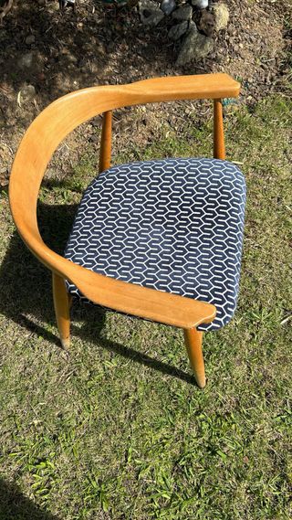 Sedie vintage in legno e tessuto