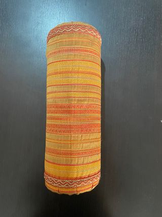 Cuscino tondo tessuto arancione giallo