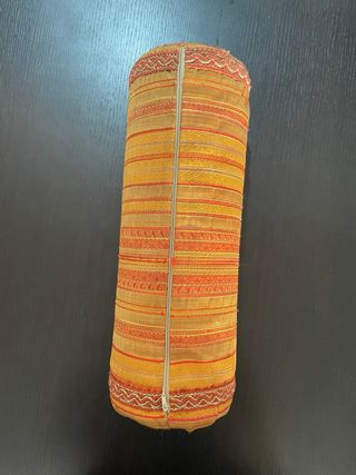 Cuscino tondo tessuto arancione giallo