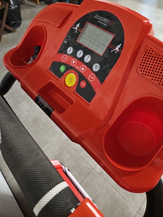 Cinta de correr Cecotec 1000W