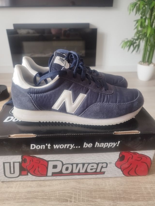 Zapatillas New Balance Azul y Blanco