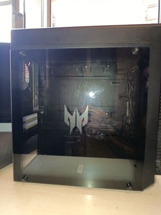 Caja PC Predator Mini