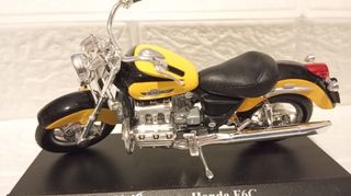 Maisto Honda F6C Moto a Escala