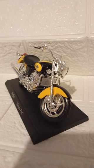 Maisto Honda F6C Moto a Escala