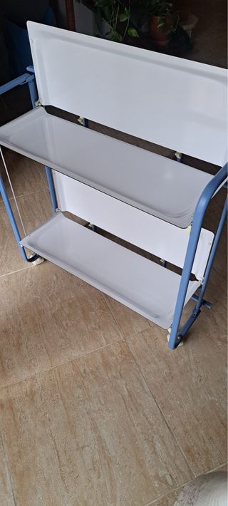 Camarera metálica auxiliar