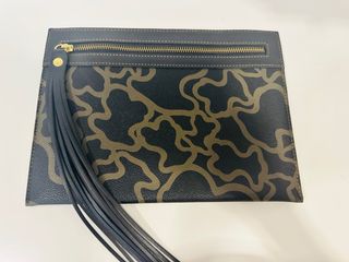 Bolso sobre Tous negro y dorado
