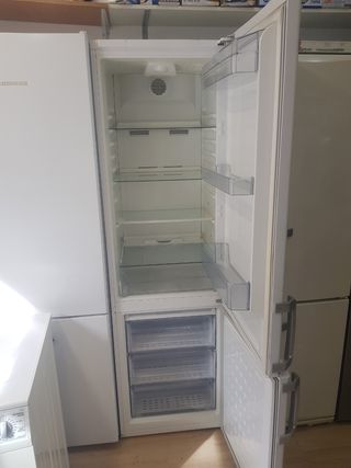 Nevera Beko con garantía y transporte