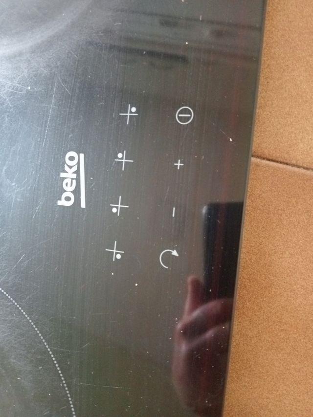 Vitrocerámica Beko 4 fuegos