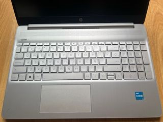 Portátil - HP 15.6" Full HD, Intel i3