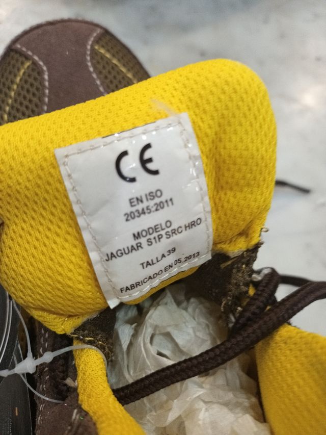 Botas Skechers Hombre Talla 39 Marrón/Amarillo