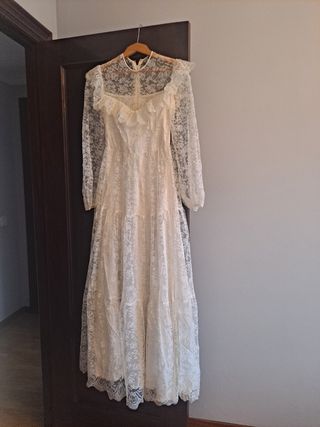 Vestido de Novia Encaje Manga Larga
Talla M