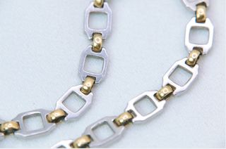 Pulsera Cartier modelo Santos de oro y acero