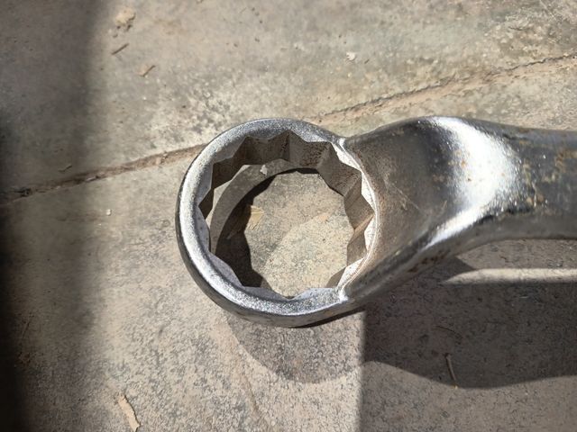 Llave acodada 46-50 mm