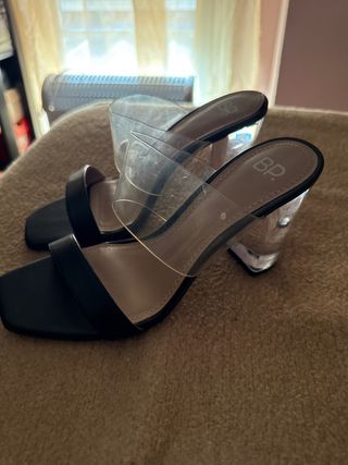 Zapatos BP. tacón transparente