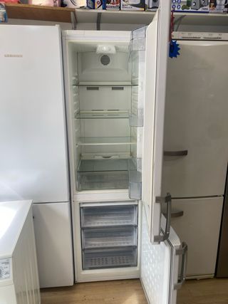Nevera Beko con garantía y transporte