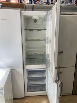 Nevera Beko con garantía y transporte