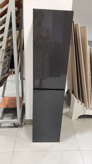 Mueble columna baño 2 puertas suspendido gris