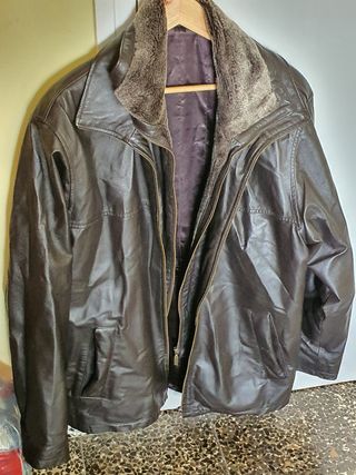 Abrigo de piel marrón talla 56