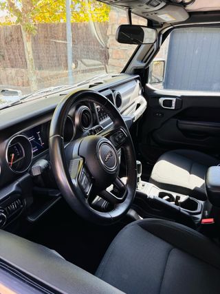 Jeep Wrangler Willys 2021