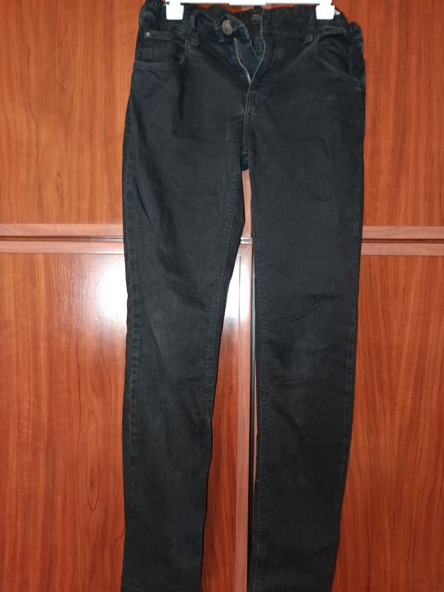 Tejanos negros chico marca local equivalen 36-38