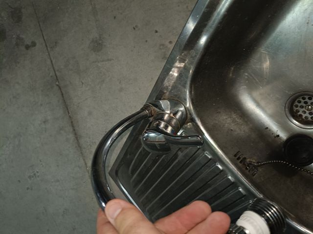 Pila y grifo acero inoxidable