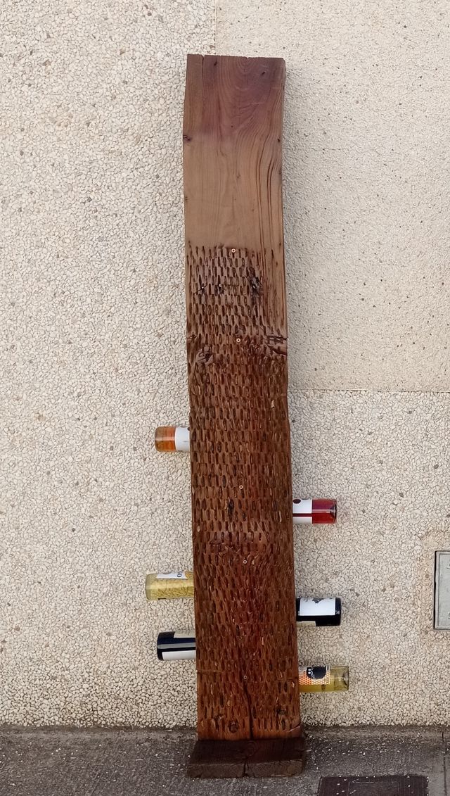 Botellero artesanal de madera