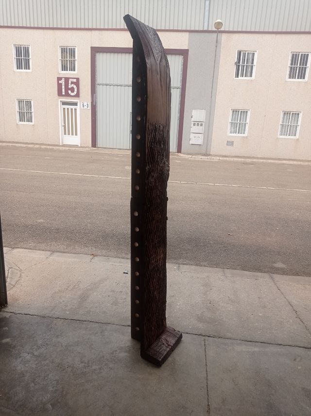 Botellero artesanal de madera