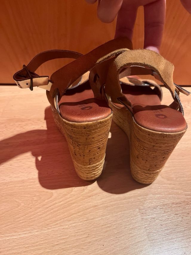 Sandalias Piel de Luna Marrón y Dorado