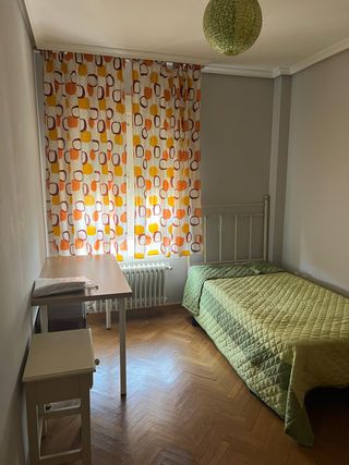 HABITACIÓN EN ALQUILER EN AVENIDA REYES CATOLICOS