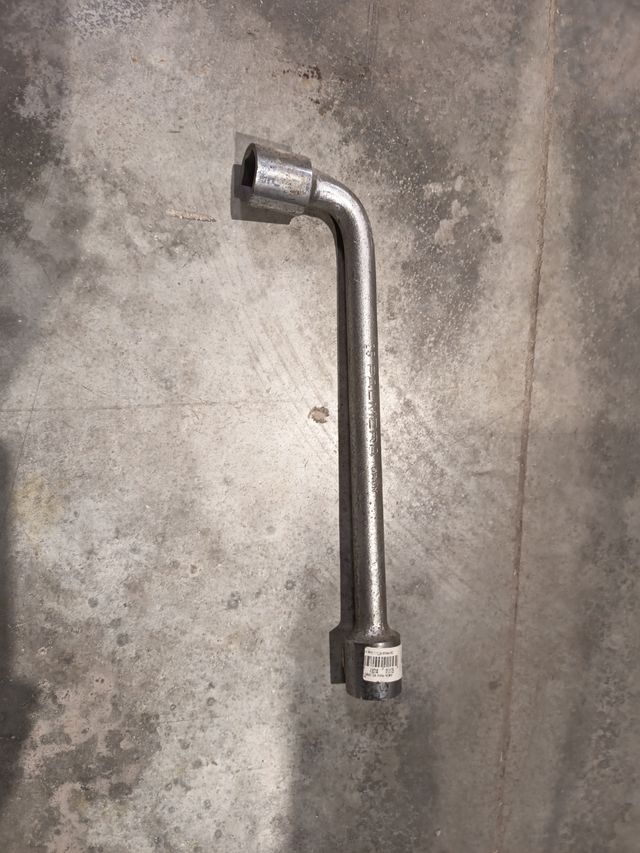 Llave pipa 25