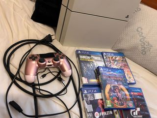 PS4 Blanca (500GB) con Mando Rosa y Juegos