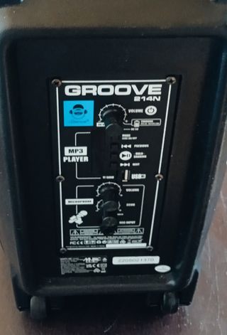 Grande Cassa con microfono e luci