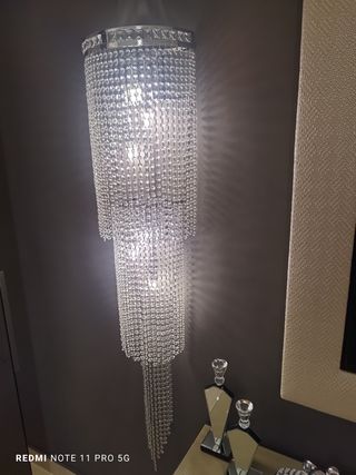 Lampadario di cristallo e metallo