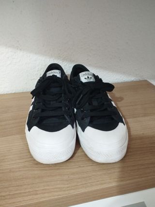 ADIDAS NIZZA MUJER 39⅓
PLATAFORMA