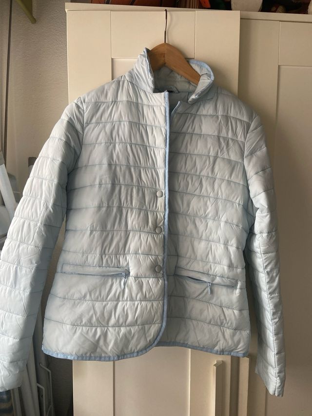 Cazadora acolchada azul