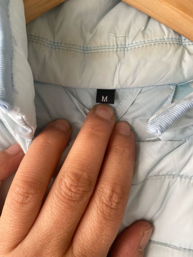 Cazadora acolchada azul