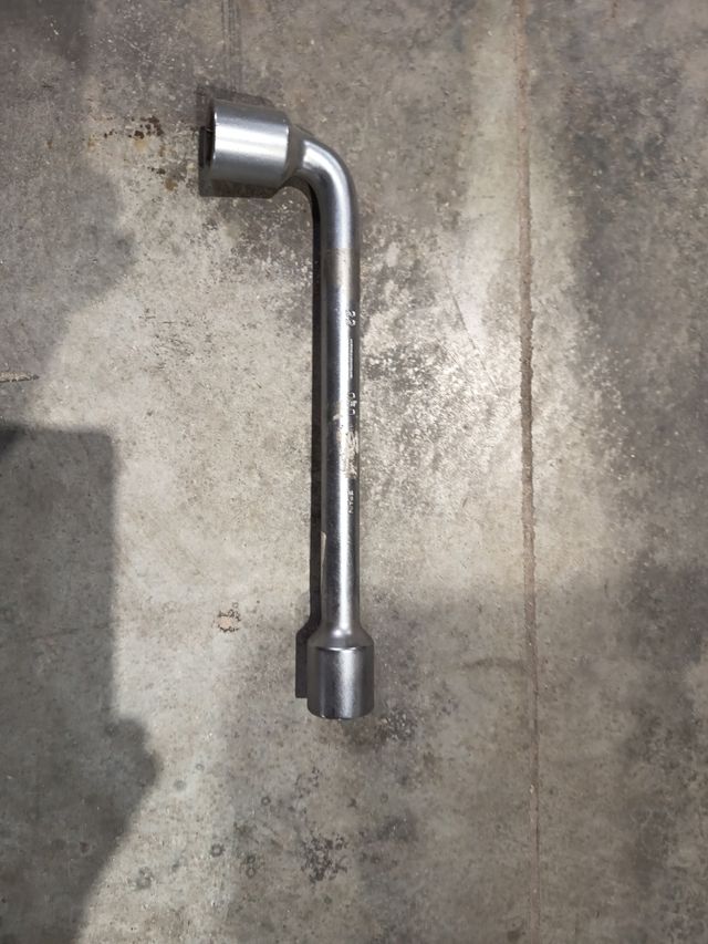 Llave pipa 22